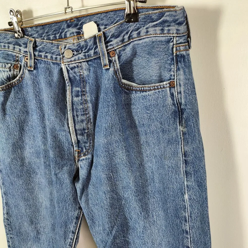 Vintage Levis 501xx Jeans Mens 32x28 Blue Denim Pants Button Fly Y2K Faded Work